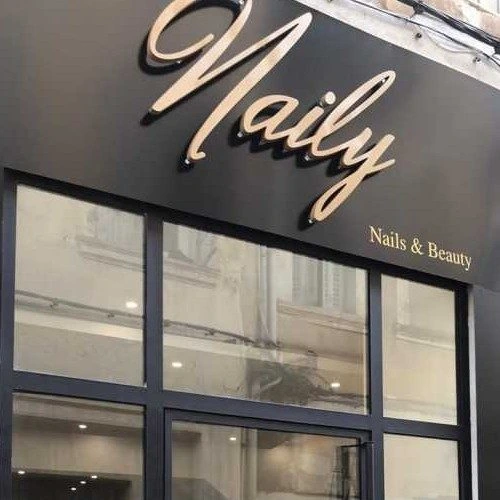 Enseigne-Naily-enseigne nimes